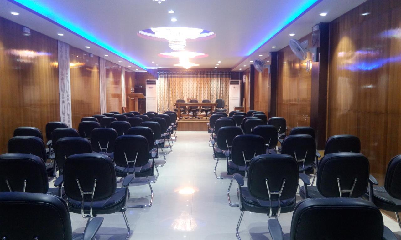 Hotel Platinum Plaza Rohtak Exterior foto