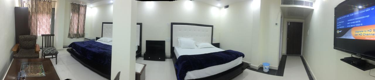 Hotel Platinum Plaza Rohtak Exterior foto
