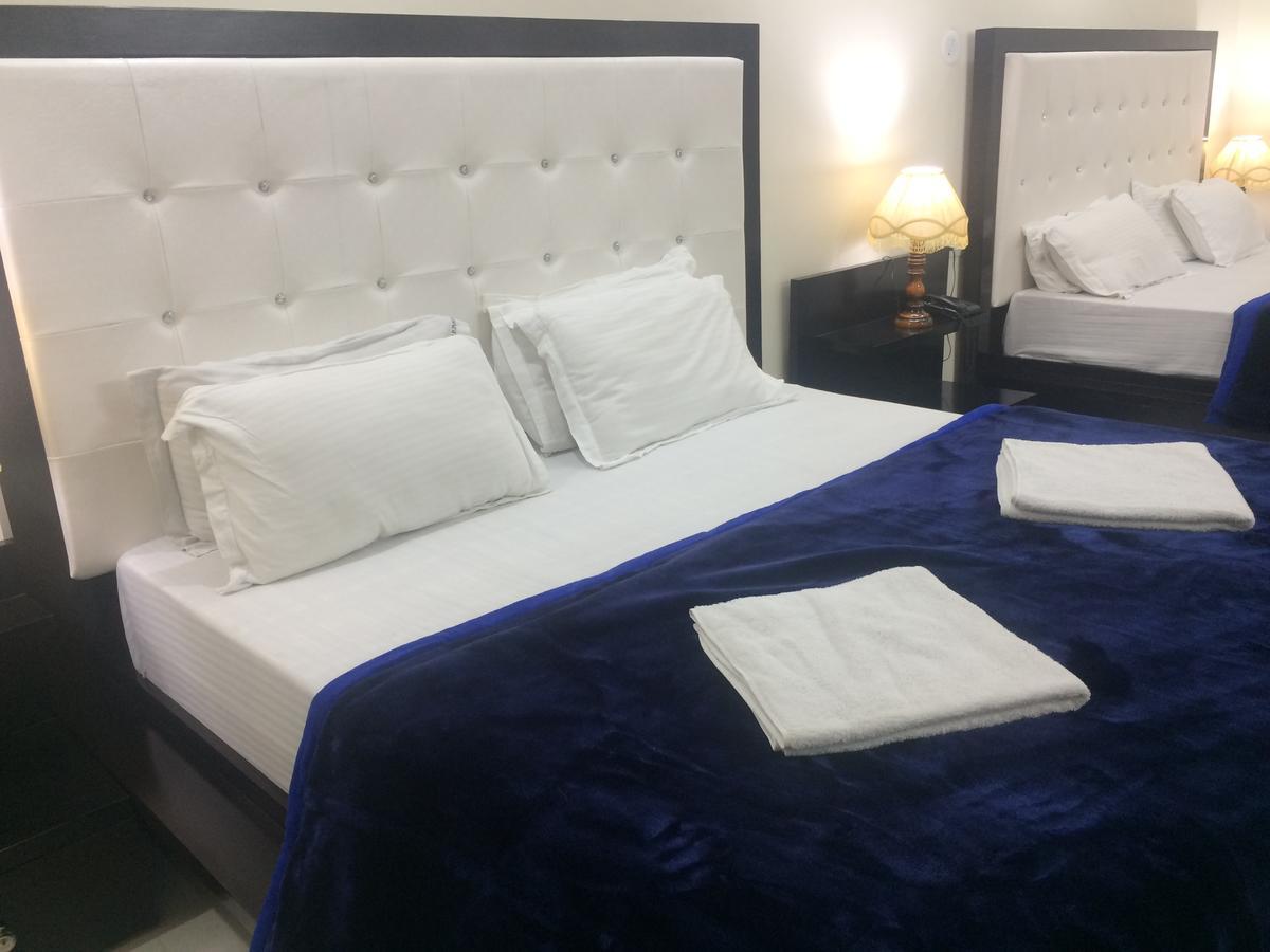 Hotel Platinum Plaza Rohtak Exterior foto